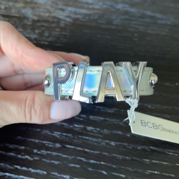 NWT BCBGeneration Iridescent affirmation bracelet PLAY - Picture 8 of 12